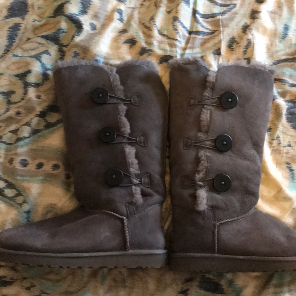 Bailey button UGGS